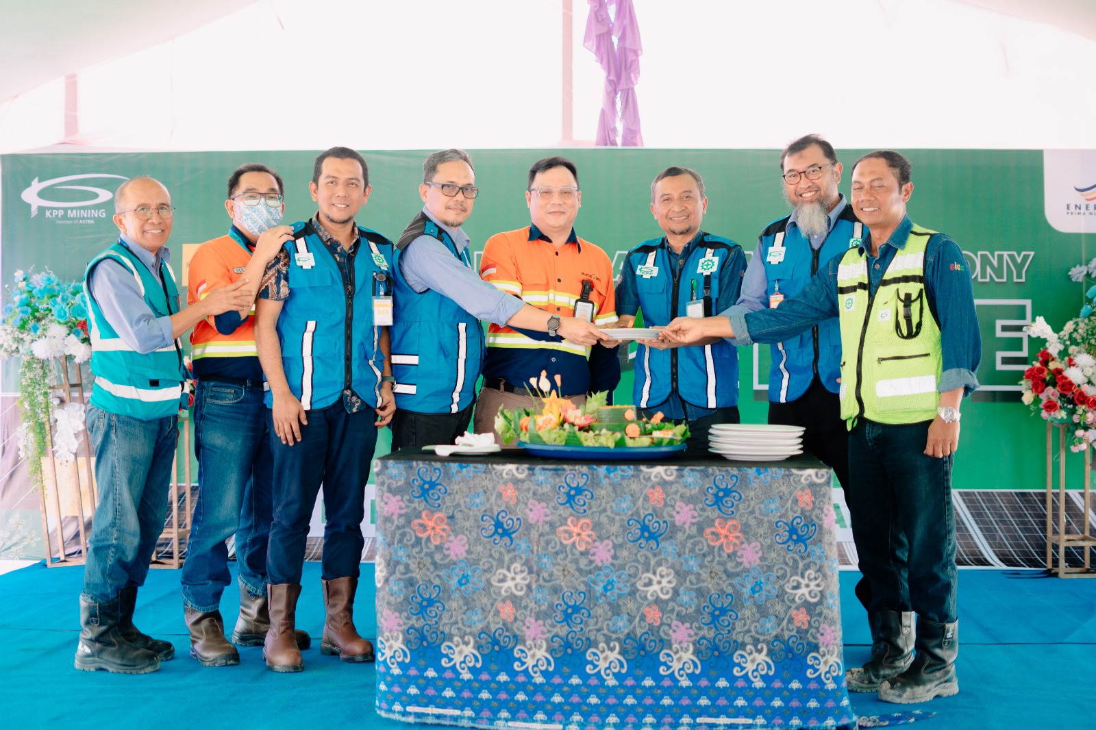 Fokus Pada Pengurangan Emisi Karbon, KPP Mining Resmikan PLTS Kapasitas Daya 369.36 kWp di Kalimantan Timur