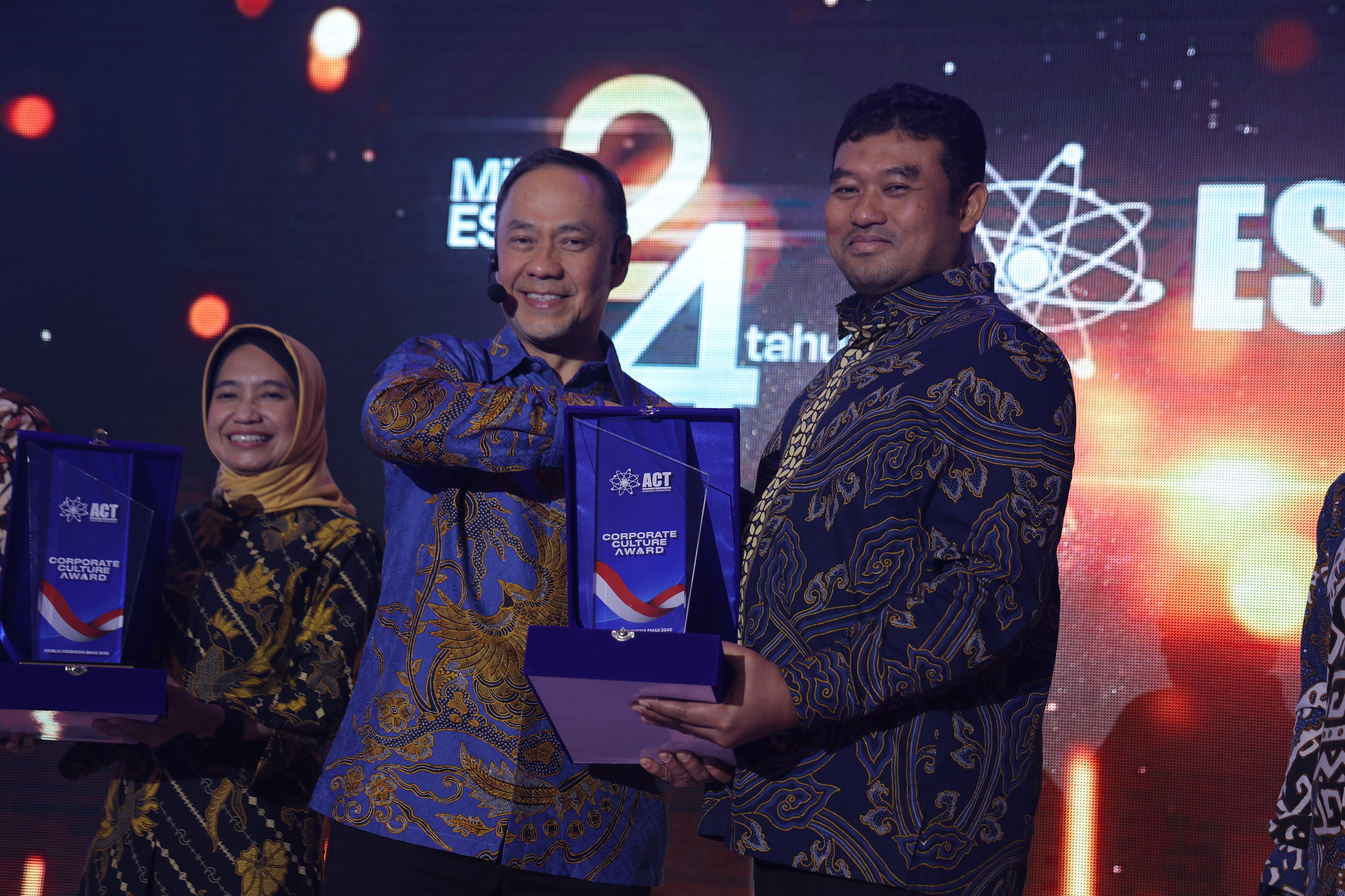 Berhasil Kembangkan Budaya Kerja Perusahaan, KPP Mining Raih Penghargaan Corporate Culture Awards 2024